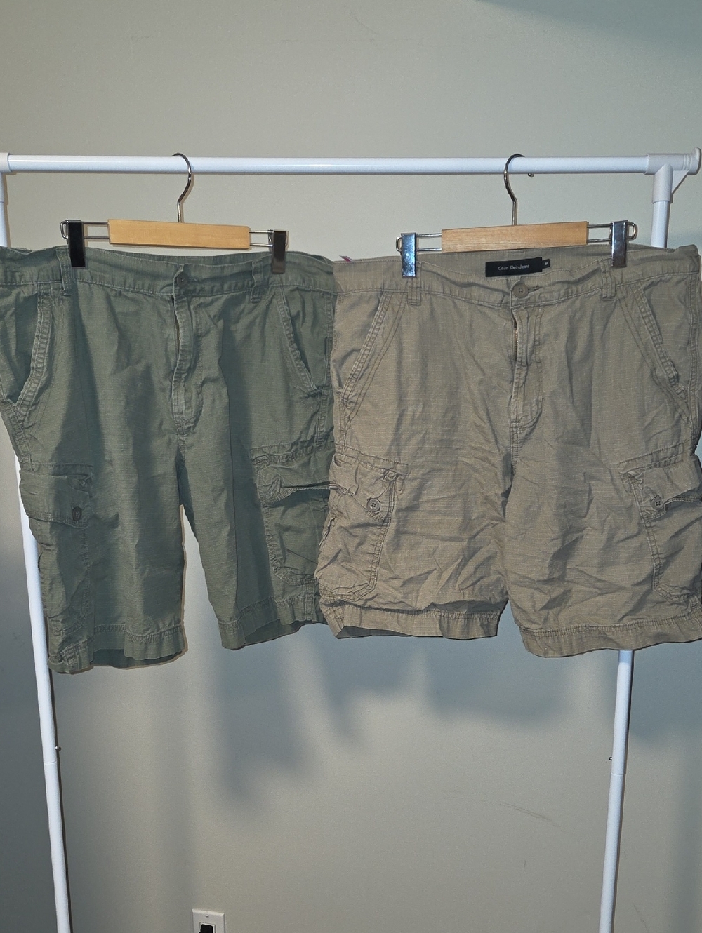 Lot Of Calvin Klein Jeans Men's Cargo Shorts in Olive & Khaki